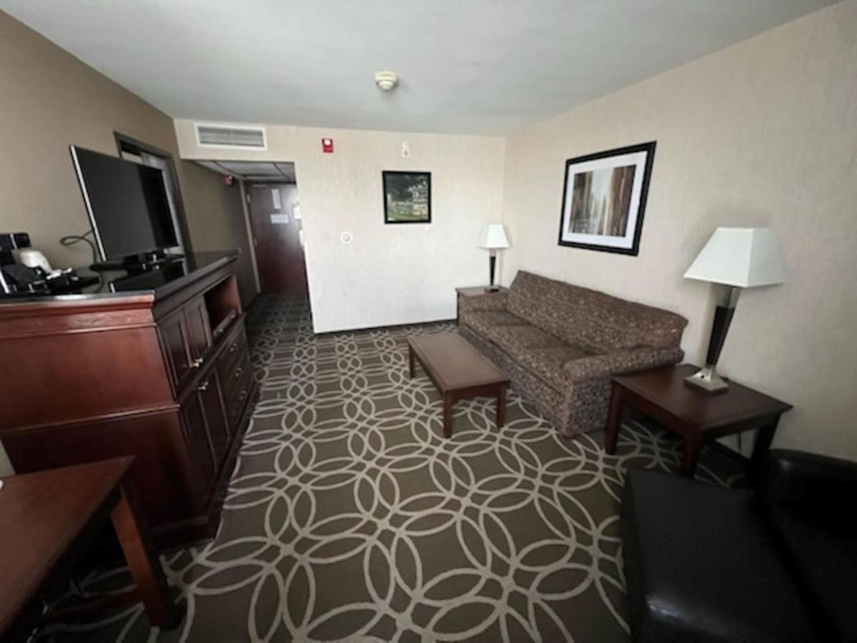 Hotel Lotus Kansas City Merriam Екстериор снимка