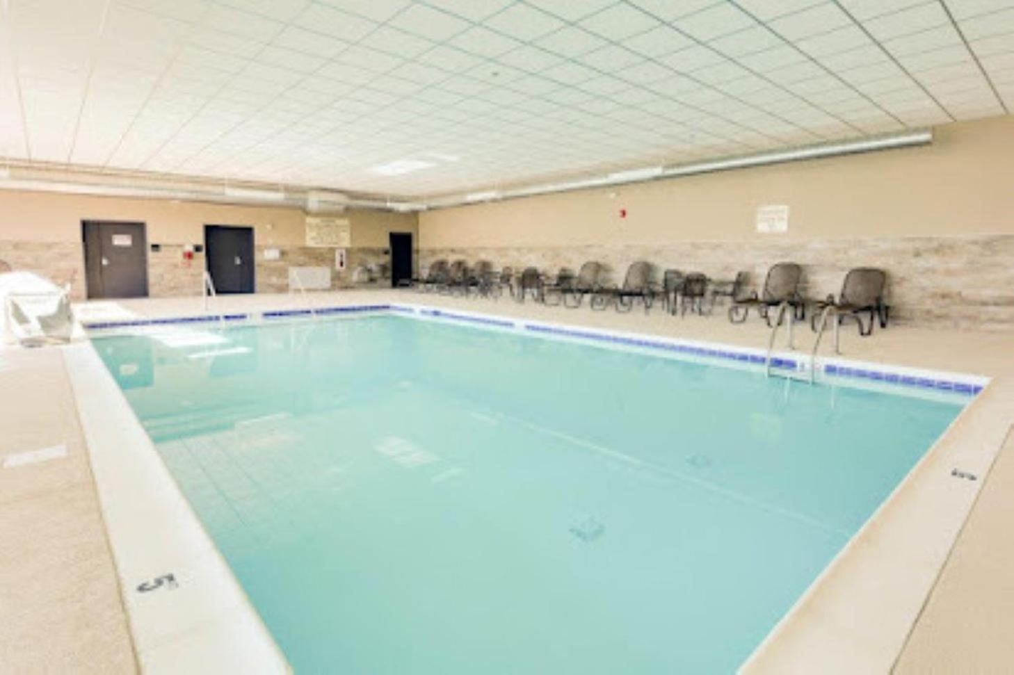 Hotel Lotus Kansas City Merriam Екстериор снимка