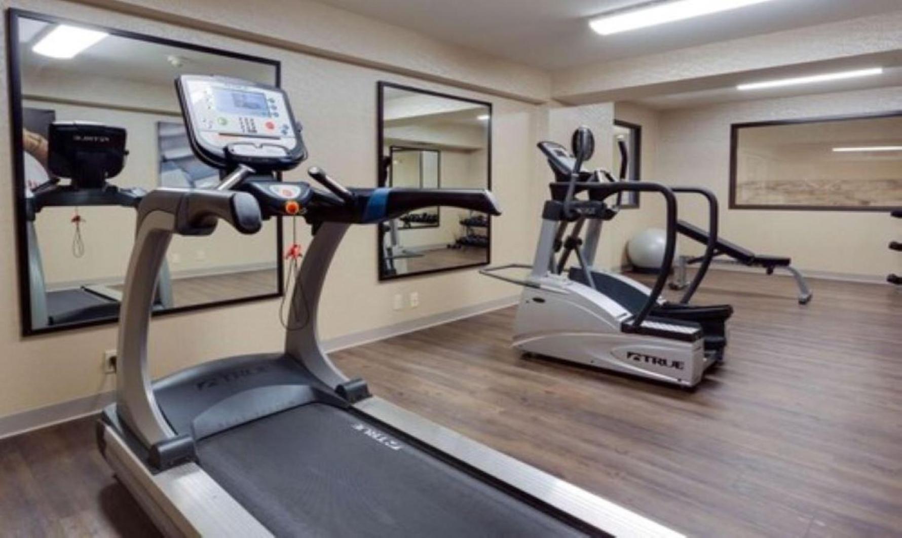 Hotel Lotus Kansas City Merriam Екстериор снимка